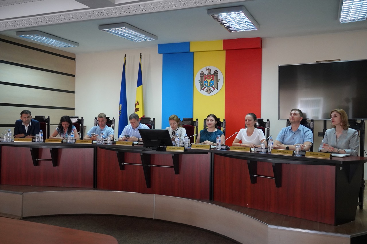 Public authorities warned against voter meetings outside campaigns: Fines up to 15,000 lei