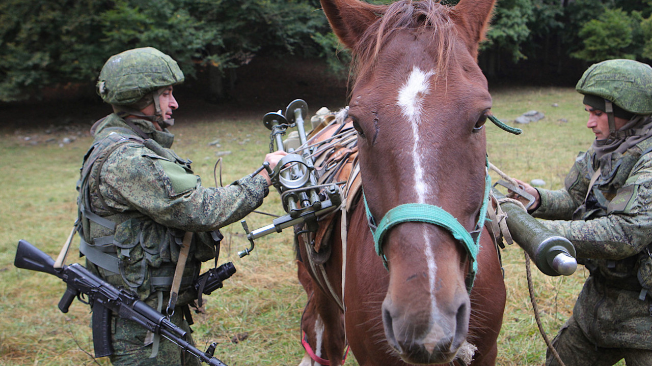 Trupele Kremlinului de pe frontul ucrainean au început să reînvie „cavaleria rusă”