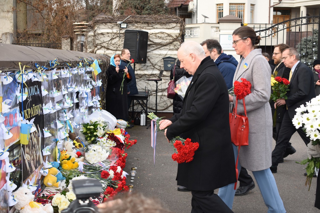 В посольстве Украины в Республике Молдова состоялось мероприятие, посвященное памяти жертв войны, развязанной Россией