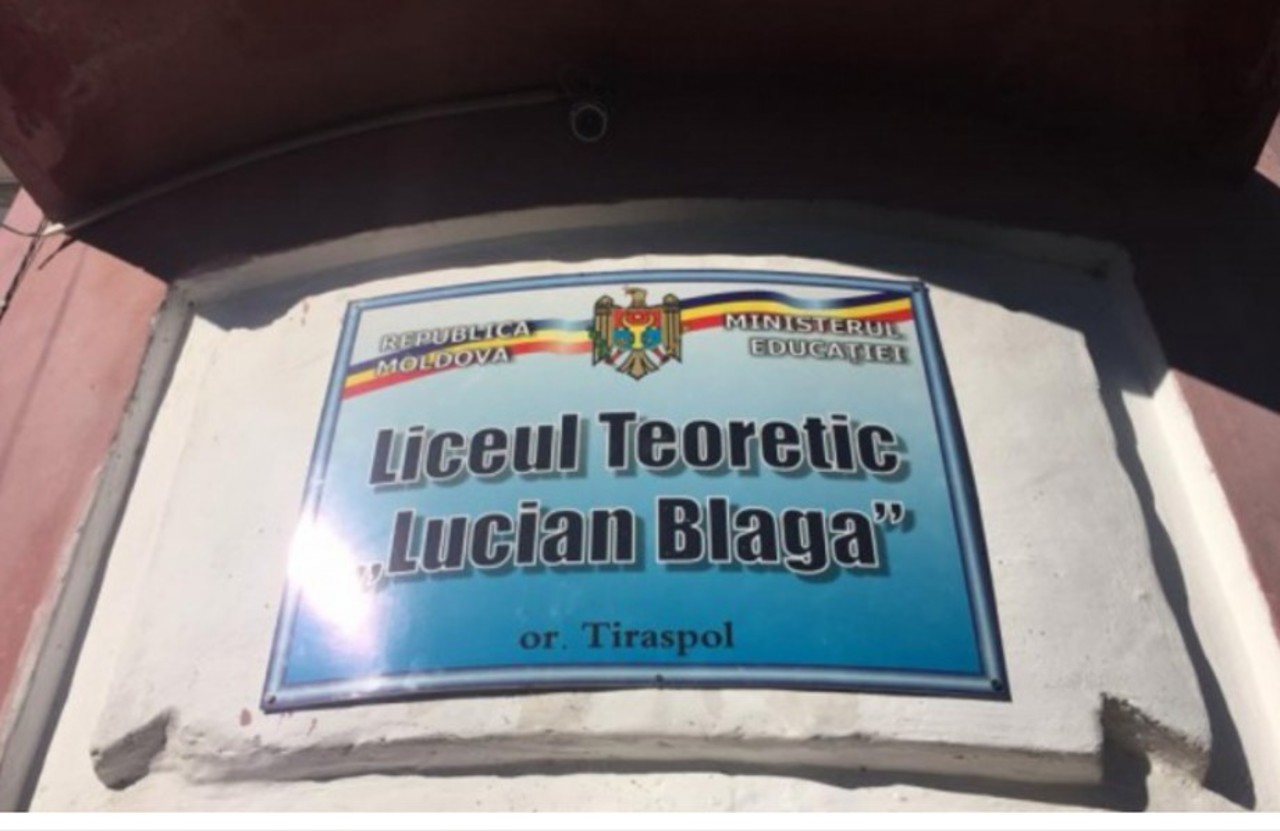 „Un grăunte de libertate” la Tiraspol: Elevii Liceului „Lucian Blaga” au intonat imnul și au arborat tricolorul 