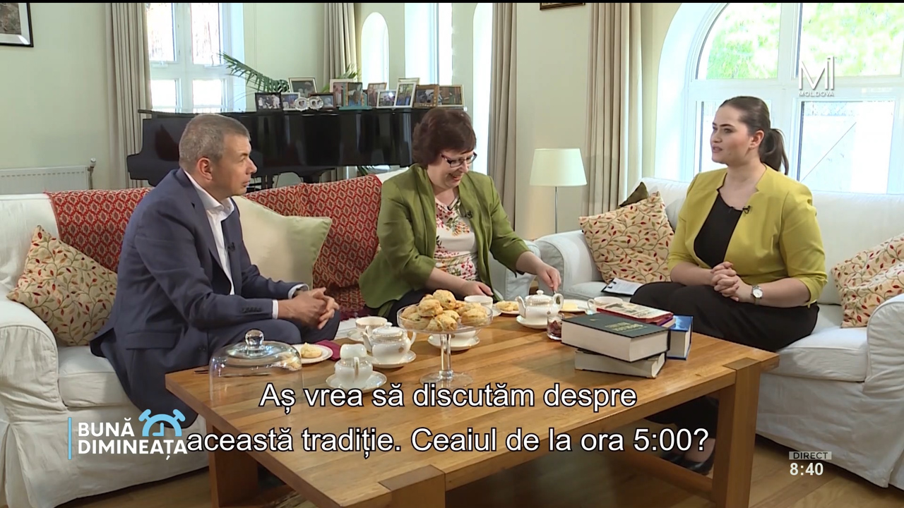 În vizită la reședința ambasadoarei Regatului Unit la Chișinău: impresiile despre moldoveni, cum e să fii diplomat și care este rețeta brioșelor englezești