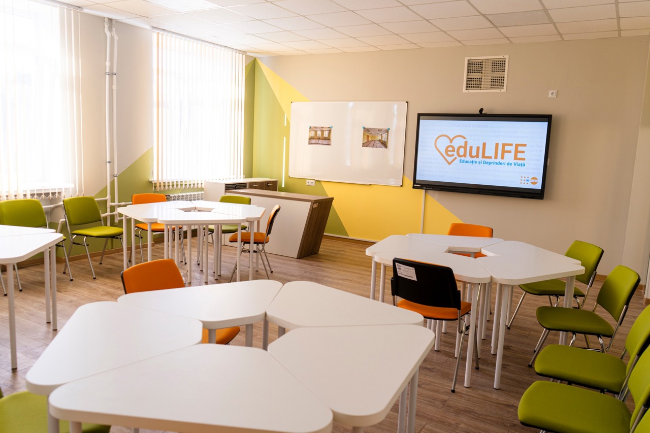 eduLIFE transforms school for Ukrainian students