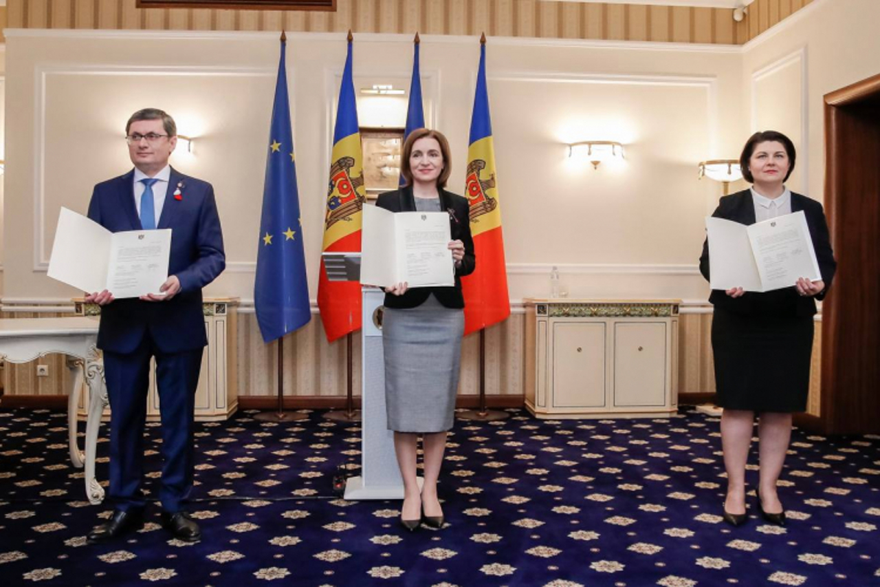 Acum un an, autoritățile de la Chișinău depuneau cererea de aderare la UE. Cum a fost drumul Republicii Moldova către marea familie europeană 