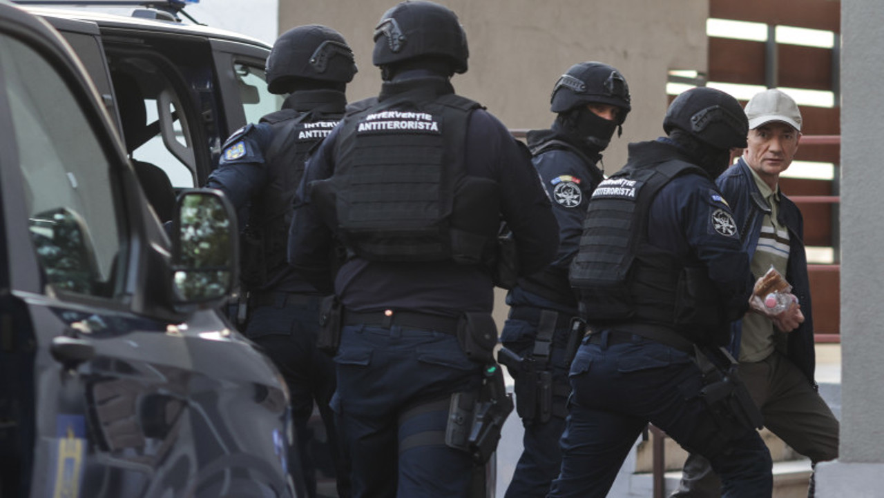 Бывший заместитель главы Службы информации и безопасности Александру Бэлан помещен под стражу в Румынии