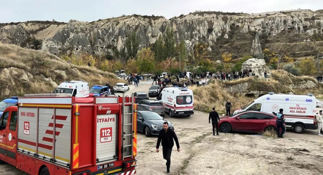Turcia: Doi morți și un rănit după prăbușirea unei formațiuni stâncoase într-o zonă turistică   