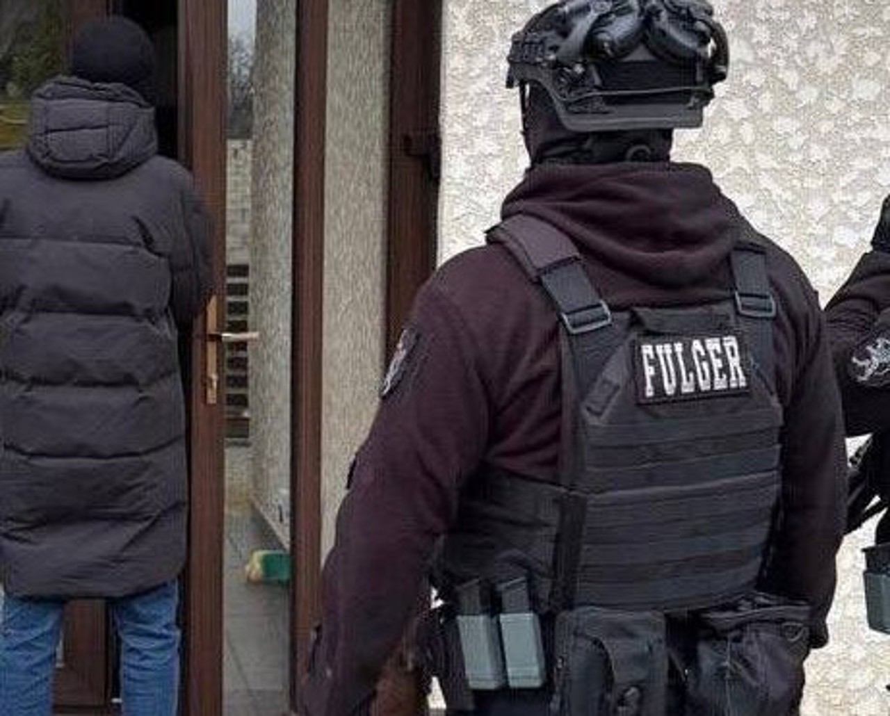 Percheziții în Chișinău și Ialoveni într-un dosar de sustragere a secretului comercial