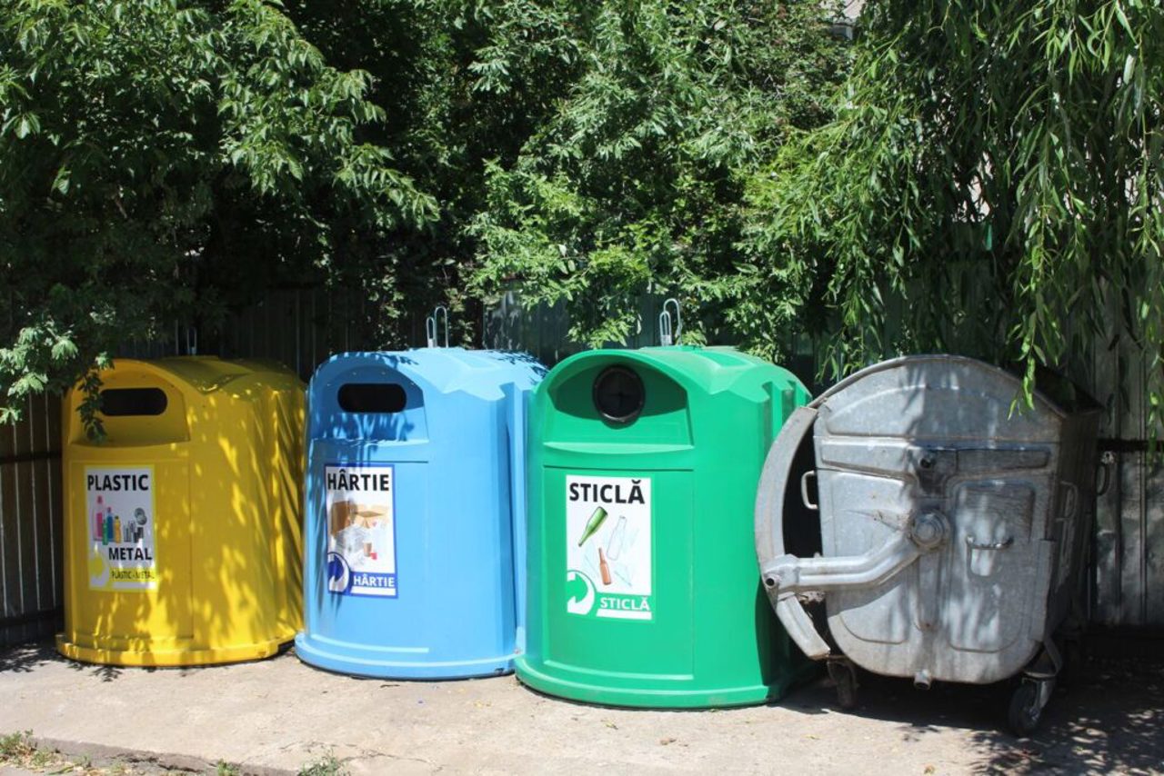 Comuna Svetlîi, model de curățenie: Compania locală de utilități publice prestează servicii în 19 localități din sudul țării
