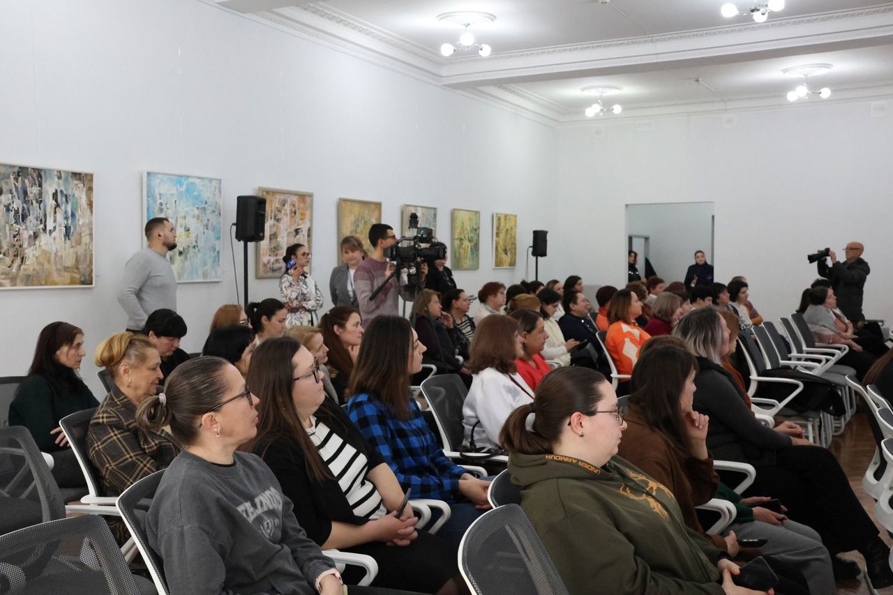 Cultura lecturii, între carte și inteligență artificială: dezbateri despre viitorul cititorului