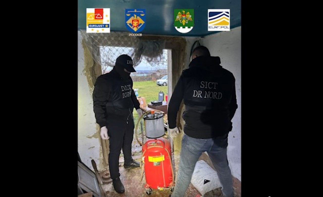 Operațiune cu sprijinul Eurojust și Europol: Două laboratoare de amfetamină, lichidate în R. Moldova. Droguri de 42 de milioane de lei ridicate și 16 persoane reținute