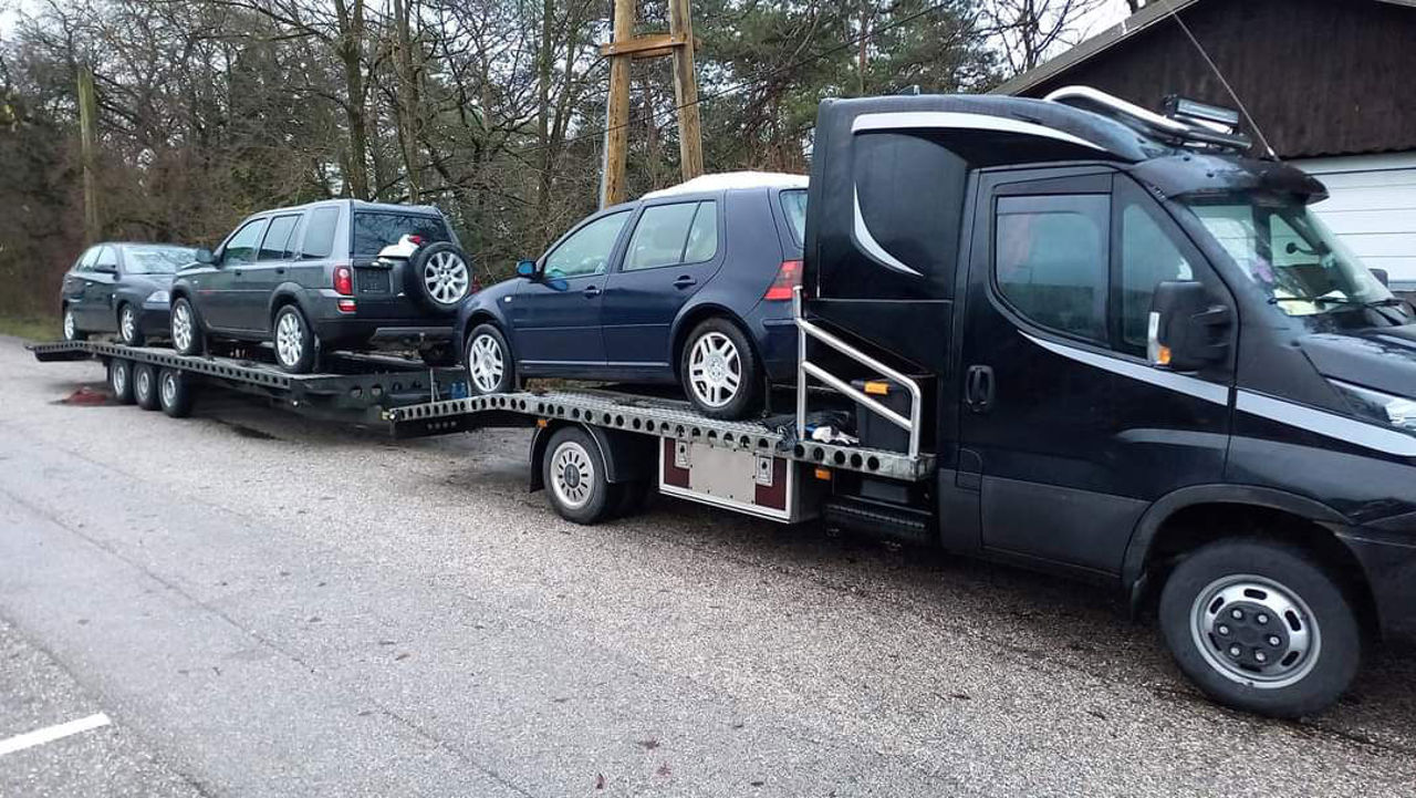 Randomly parked cars on the streets of Chisinau end up at a parking lot in Trușeni. The costs incurred by the owners are enormous