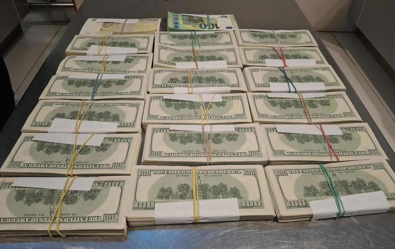 Операция NELSON-2026: в Молдове изъяли более 10 млн леев наличными и ценностями