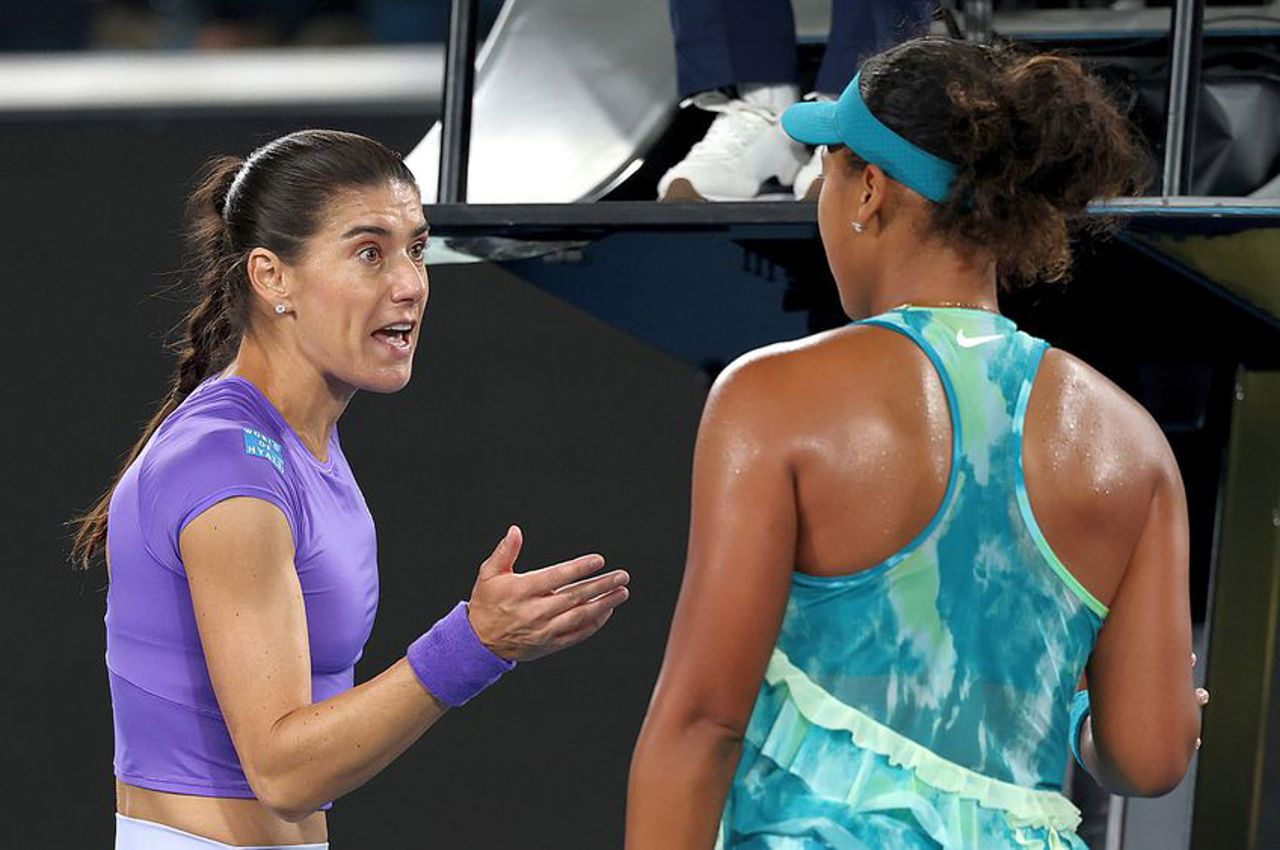 Sorana Cîrstea a fost eliminată de la Australian Open de Naomi Osaka: la finalul partidei, cele două jucătoare au avut un schimb de replici dur 