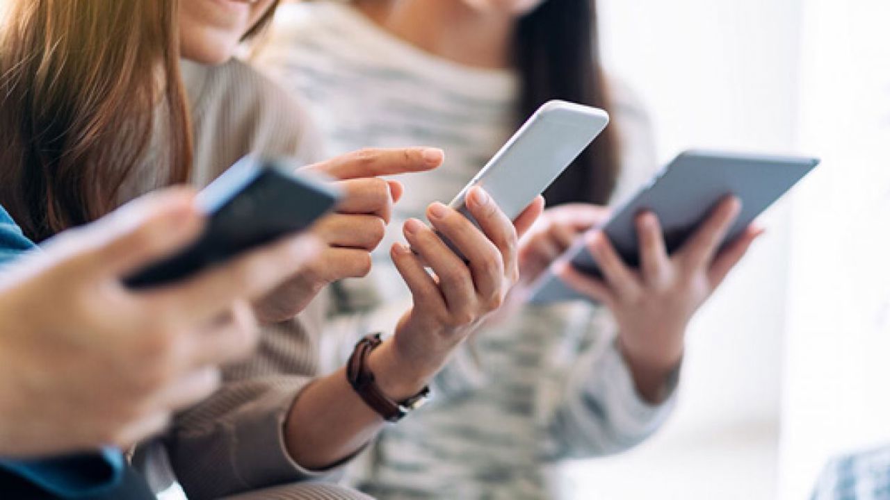 Portugalia aprobă restricții privind accesul copiilor la rețelele sociale