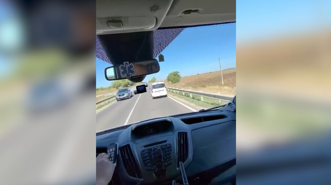 Șoferii care ignoră girofarul, sancționați. 15 amenzi în doar câteva ore
