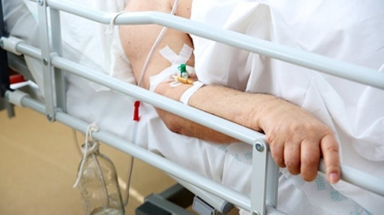 8 persoane au ajuns la spital după ce s-au intoxicat cu salmonella într-un local din Chișinău