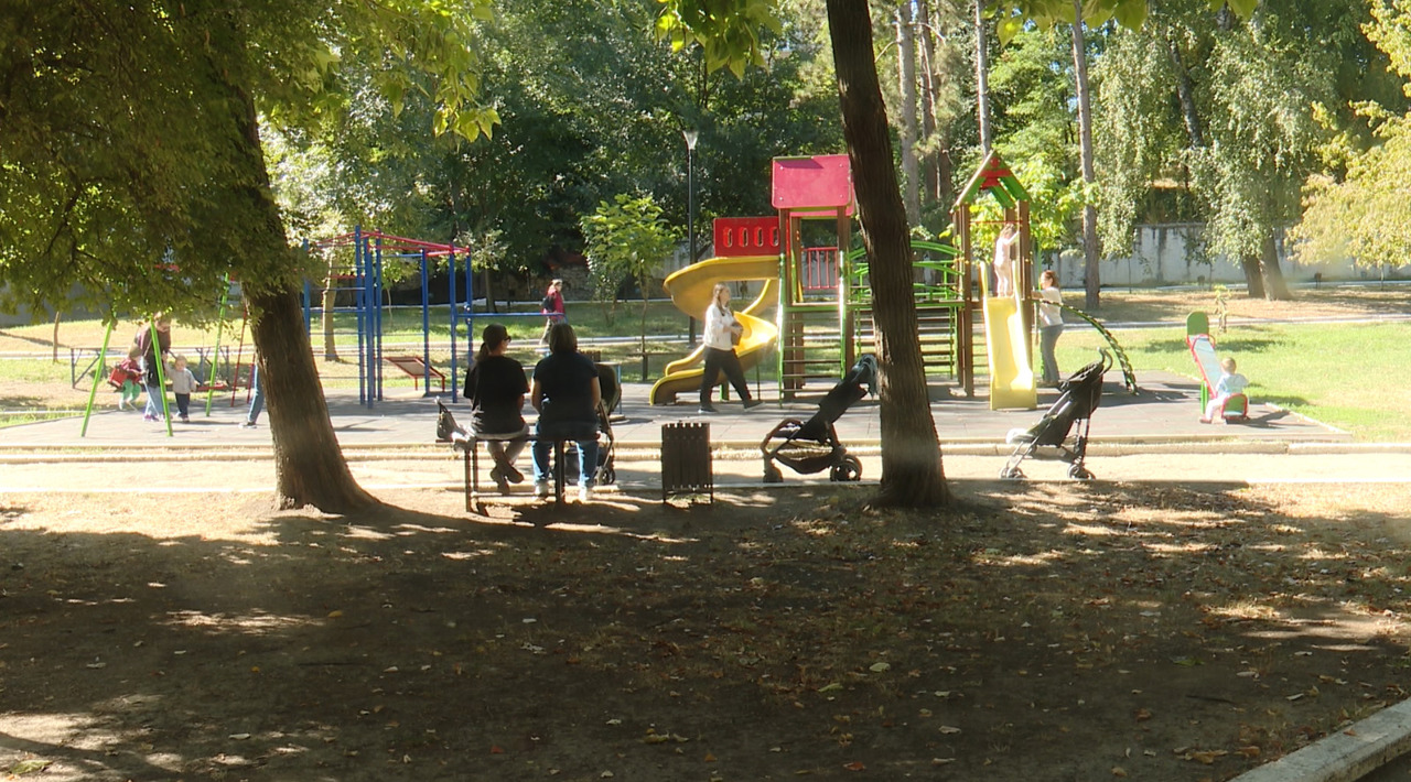 Investiții majore la Strășeni: parc renovat și sistem de canalizare extins