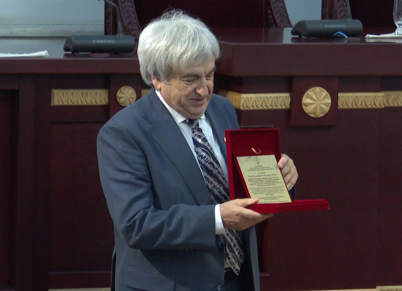 Compozitorul Gheorghe Mustea, decorat cu placheta „Excelența în cercetare”