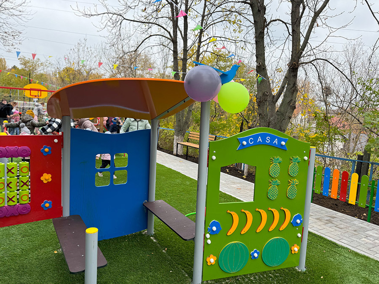 Anchetă la o grădiniță din Chișinău, după ce o angajată a fost filmată agresând un copil