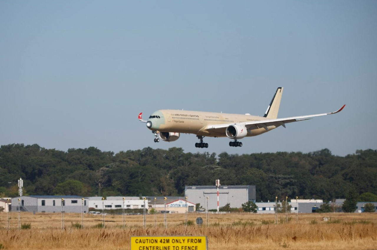 Record în aviație: Un Airbus A350 a zburat continuu 24 de ore și 24 de minute