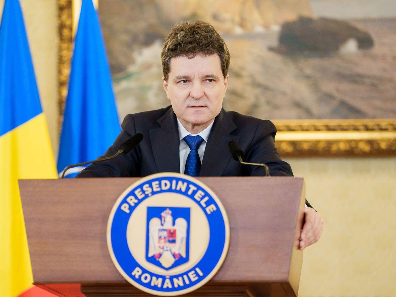 Președintele României anunță un referendum printre magistrați, cu o singură întrebare: „CSM acționează în interes public?” 