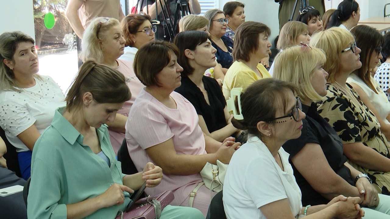 Учителя из Молдовы пройдут интенсивный курс профессиональной подготовки в Румынии