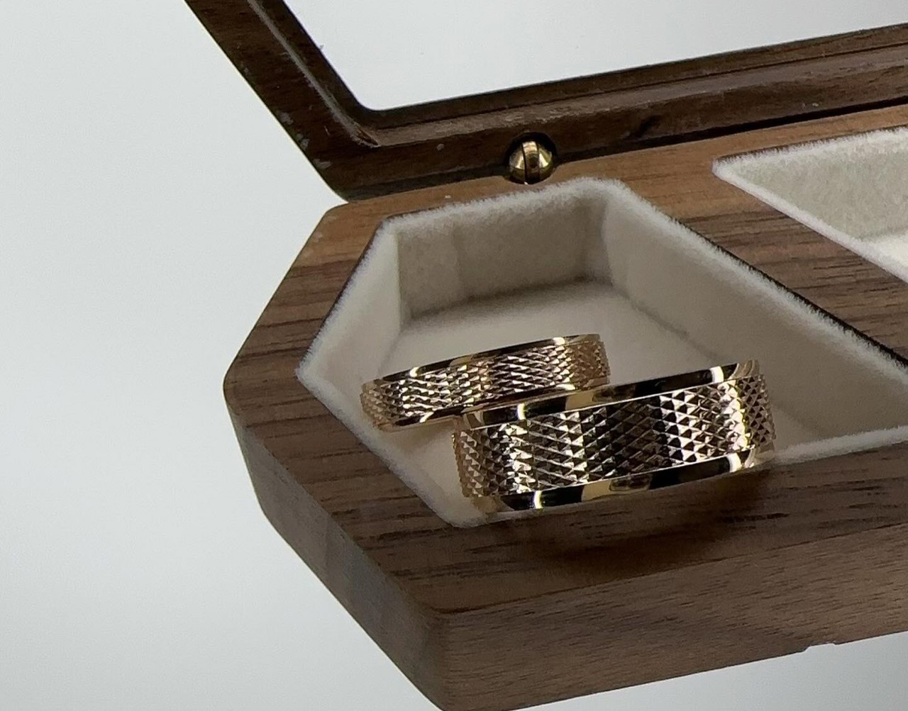 Record pe piața aurului. În Republica Moldova, bijuteriile rămân cea mai sigură investiție