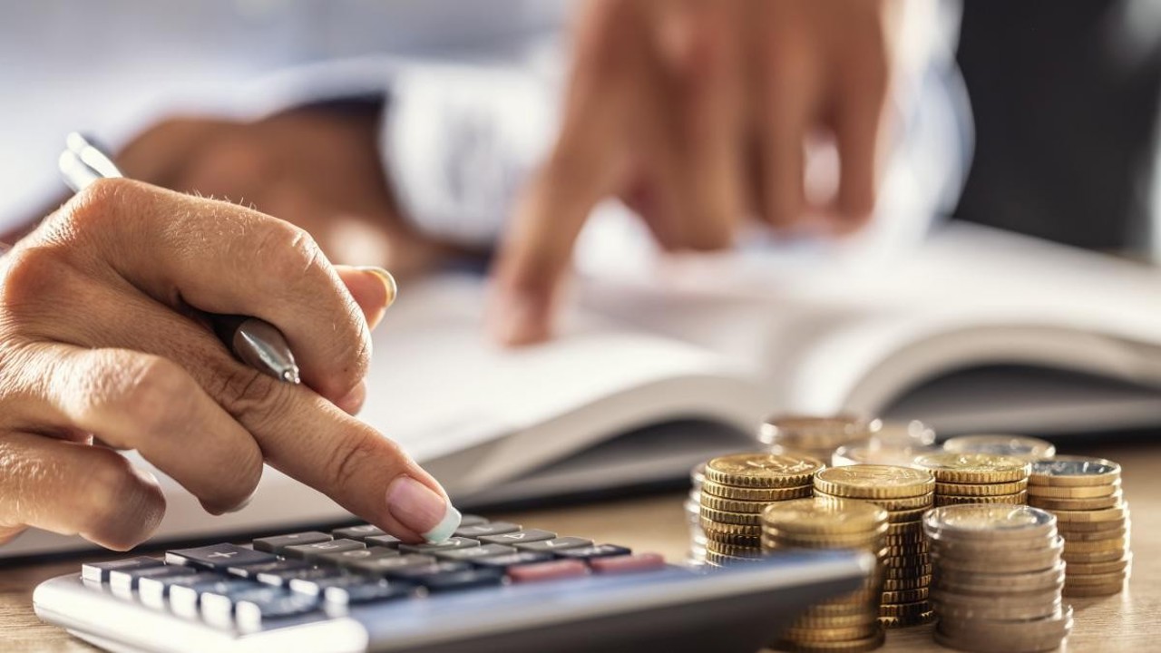 Aproape 11% din împrumuturile în agricultură sunt neperformante: Riscuri semnalate și la creditele ipotecare 