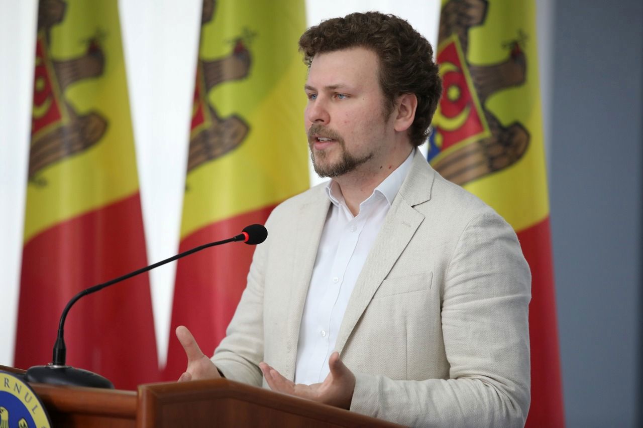 Schimbări la doctorat: Studii la distanță, doctorat industrial și locuri bugetare orientate strategic