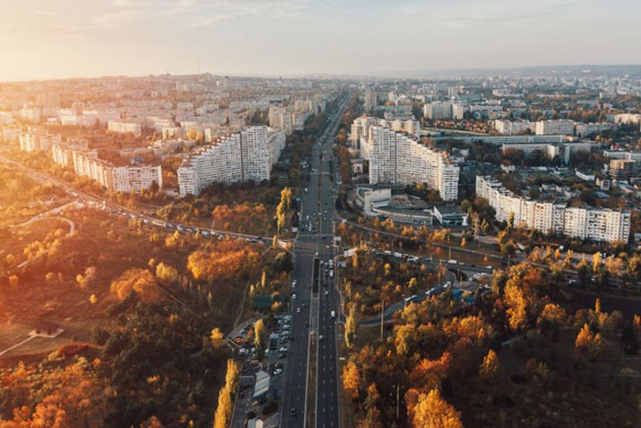 Reducerea pierderilor de energie în blocurile vechi: soluții discutate la Forumul Asociațiilor de Locatari