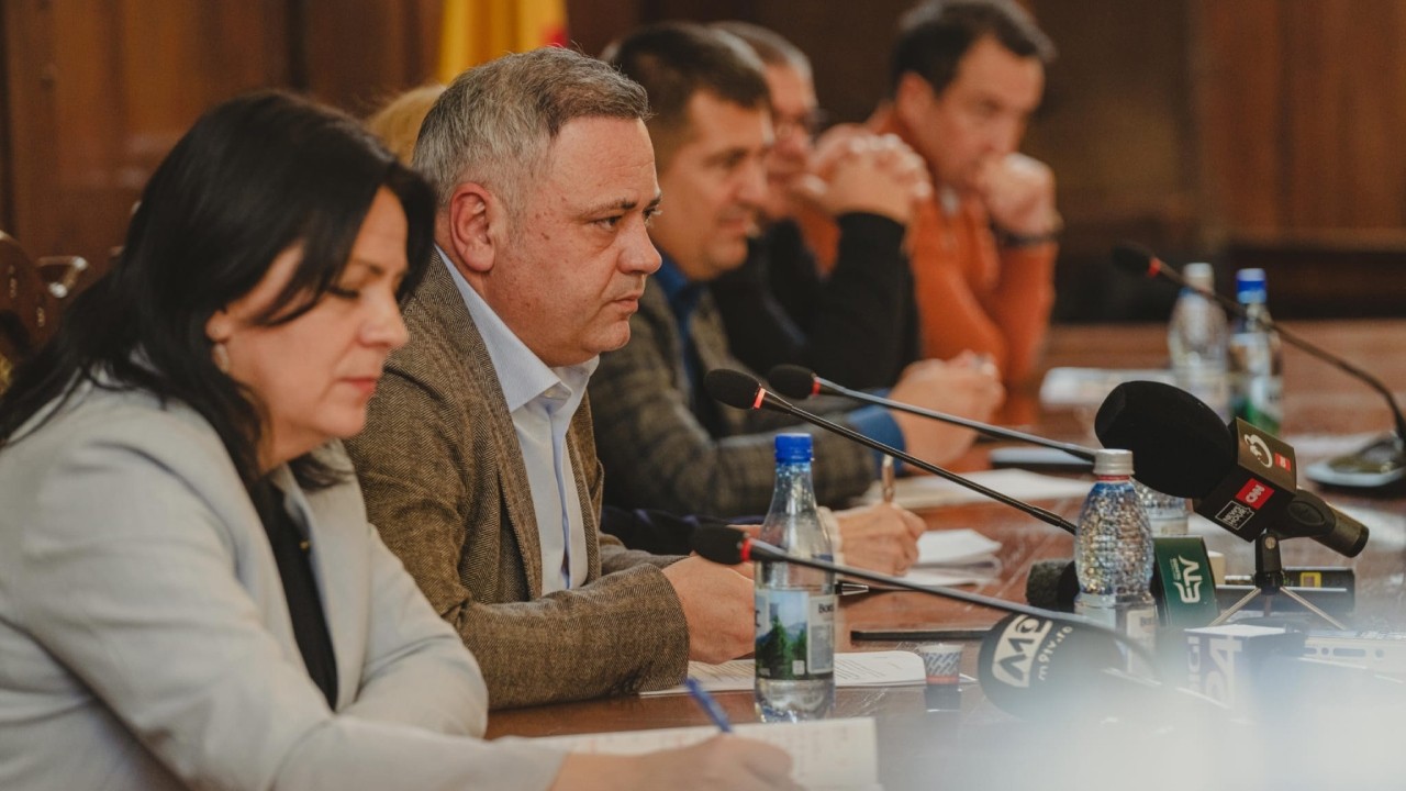 A doua săptămână de proteste în România // Ministrul Florin Barbu a anunțat că va cere demisia comisarului european pentru Agricultură