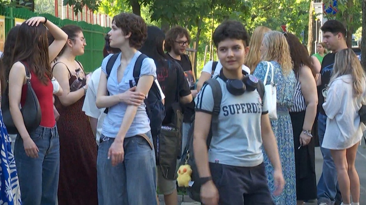 Temperaturi de peste 45 de grade în România: Două examene de bacalaureat, amânate 