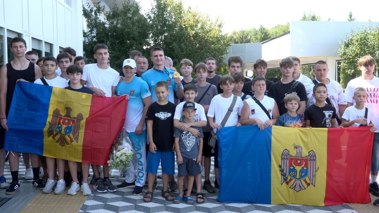Artiom Livădari a revenit acasă după triumful la Jocurile Mondiale: pe podium, moldoveanul a devansat sportivi din Statele Unite ale Amercii și China 
