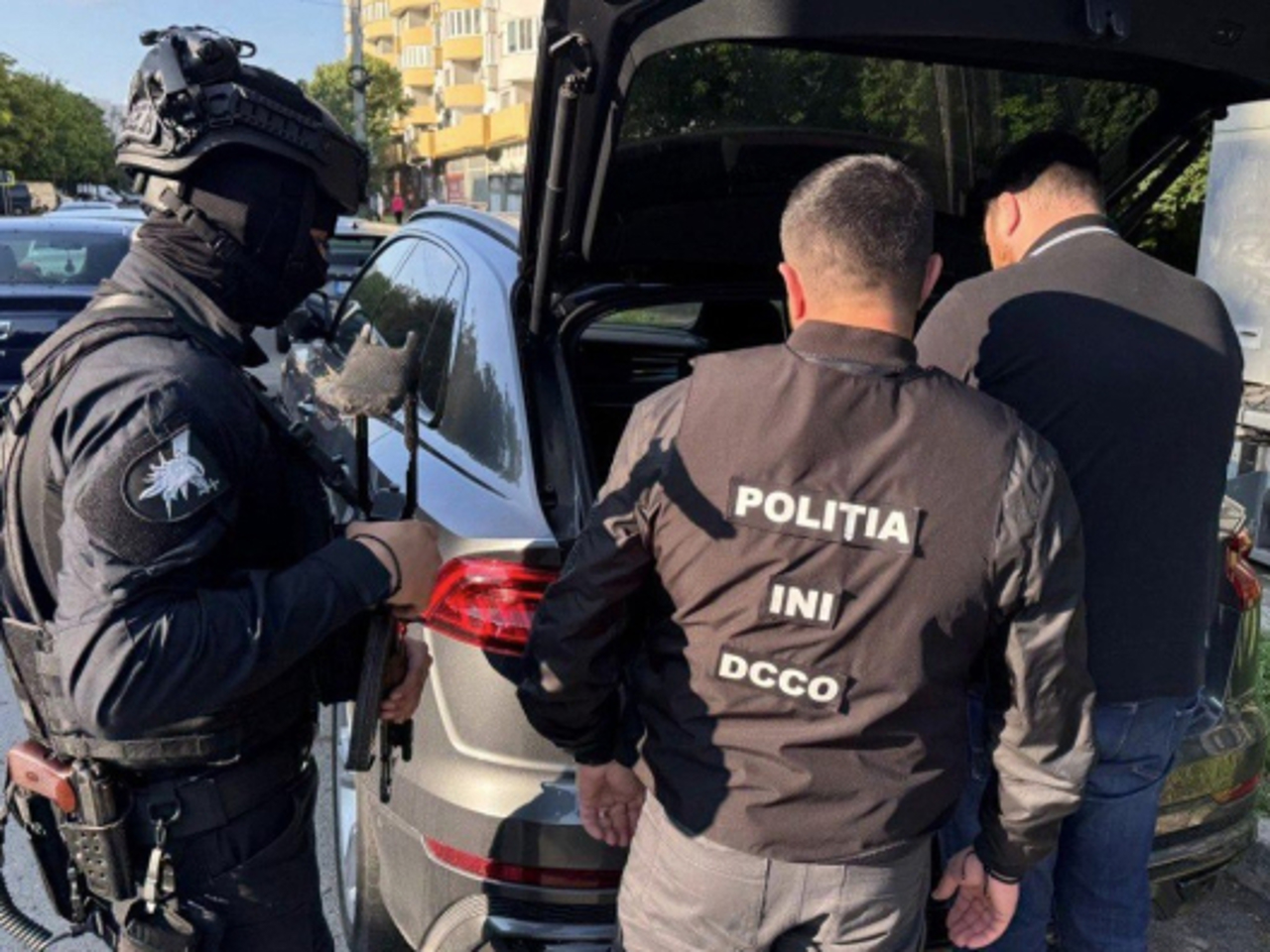 Peste 30 de persoane prejudiciate cu 2 milioane de euro. Cum acționa gruparea internațională