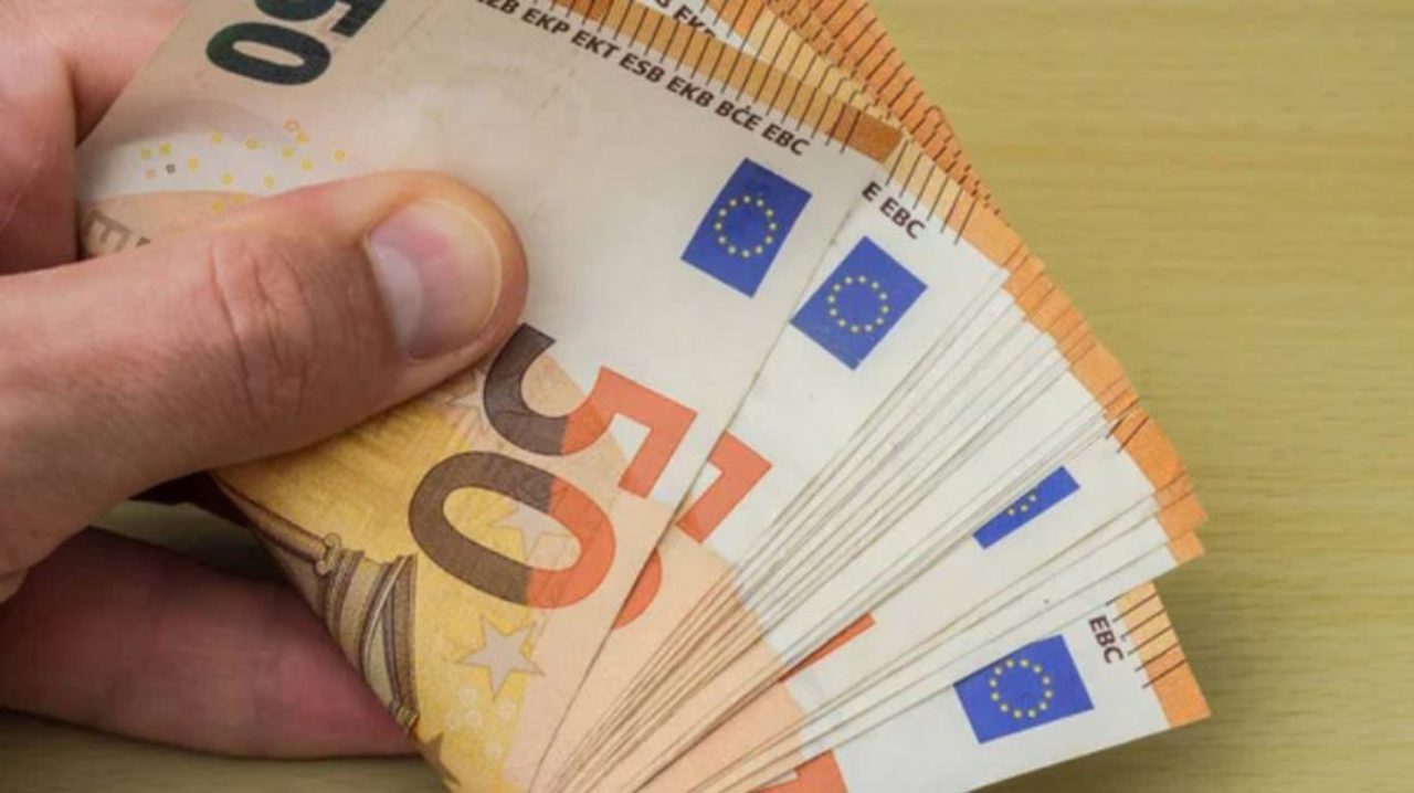 Liberalizare valutară în R. Moldova: Plafoanele pentru tranzacțiile fără autorizația BNM cresc de la 10.000 la 100.000 de euro