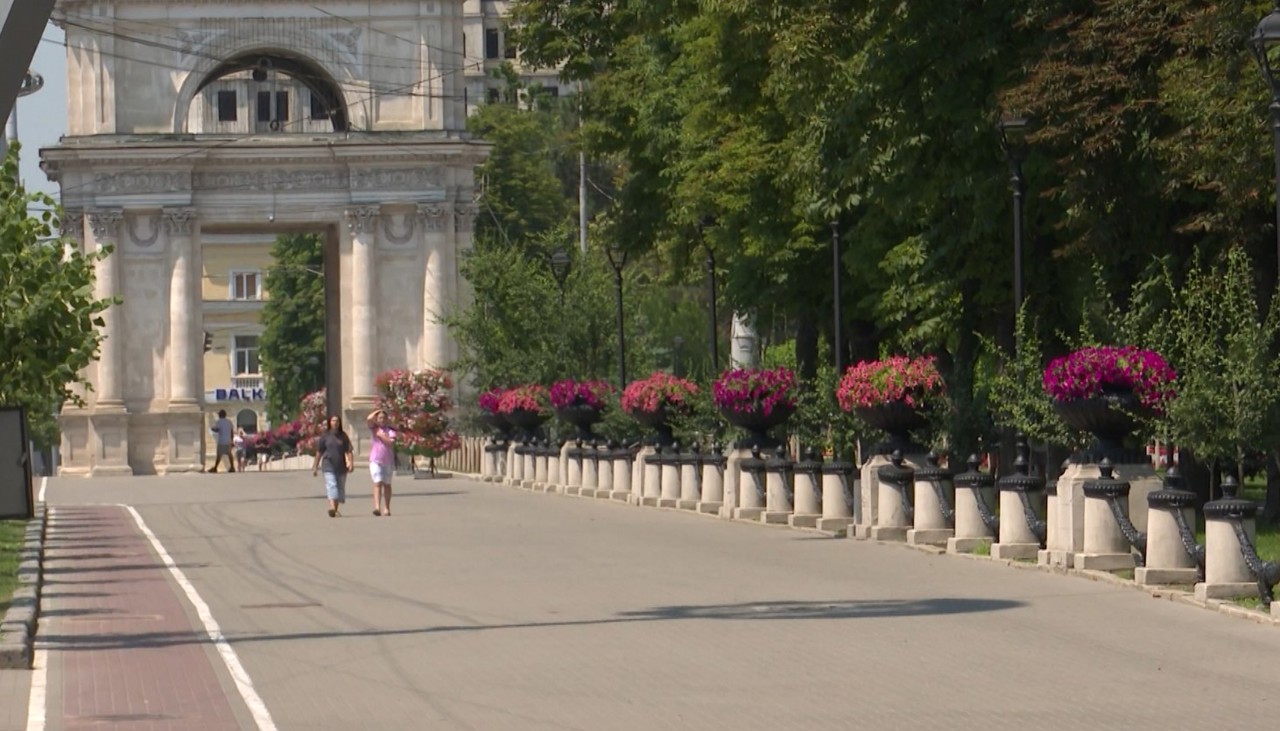 Zi de foc în R. Moldova: Cum fac față oamenii arșiței 