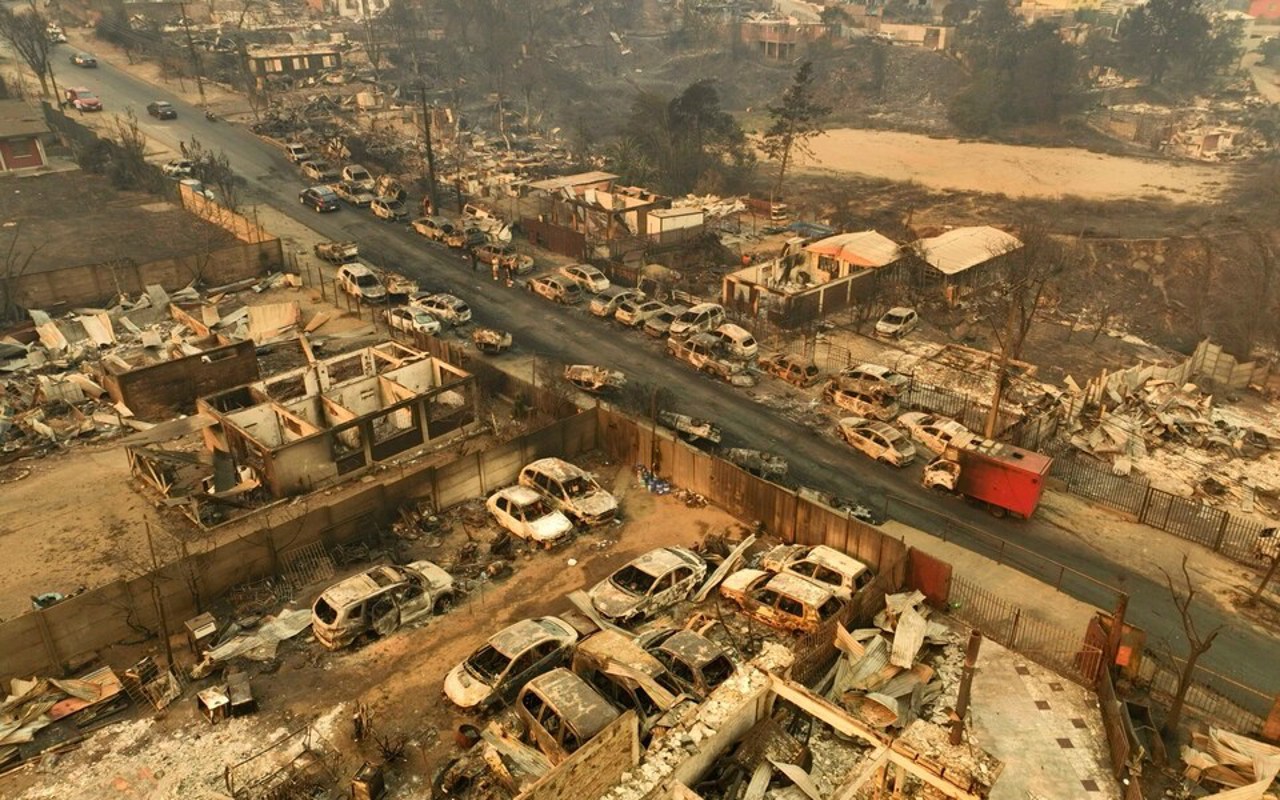 Смертоносные и разрушительные пожары в Чили: число погибших перевалило за сотню