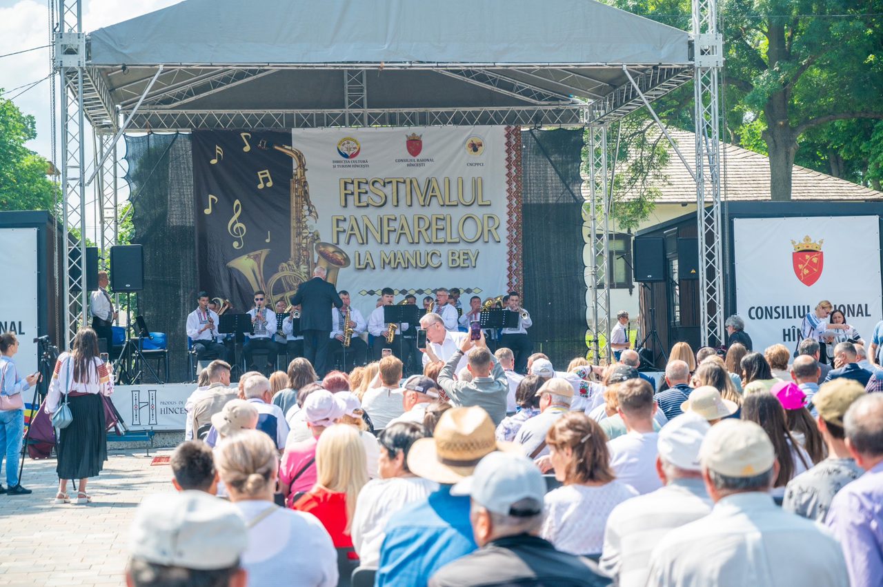  Festivalul care reînvie tradițiile: muzica de fanfară a răsunat la Conacul Manuc-Bey