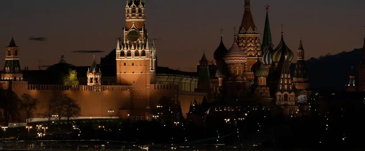 Rusia impune măsuri împotriva criticii: Legea confiscării bunurilor pentru „informații false” despre armată, promulgată