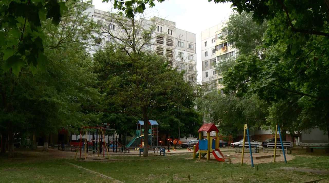 В этом году на ремонт дворов в Кишиневе и пригородах государство выделит 250 миллионов леев