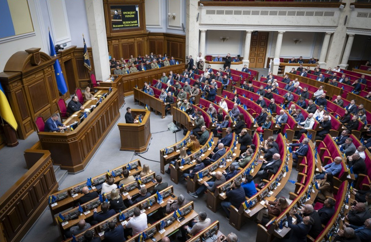 Зеленский публично представил "план победы". Политолог Олеся Яхно — о перспективах его реализации