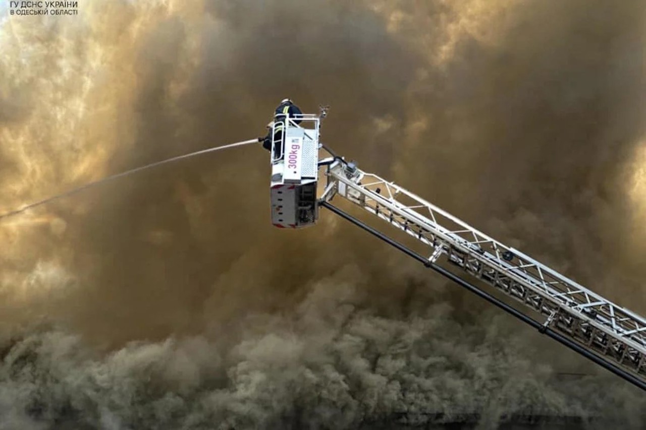 Россия нанесла "залп" ударов по Запорожской области на юге Украины