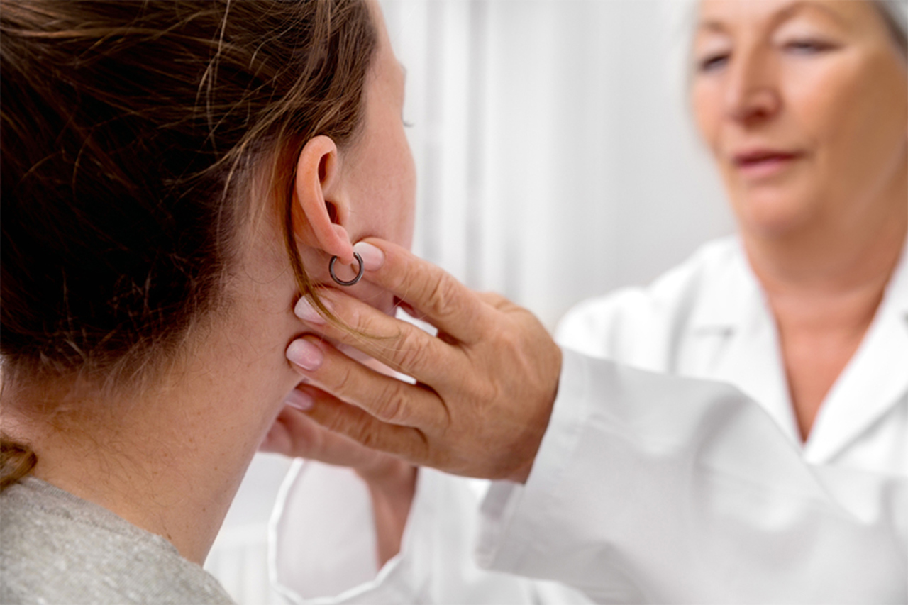 Numărul tinerilor bolnavi de cancer, tot mai mare în R. Moldova: cauzele, explicate de medici