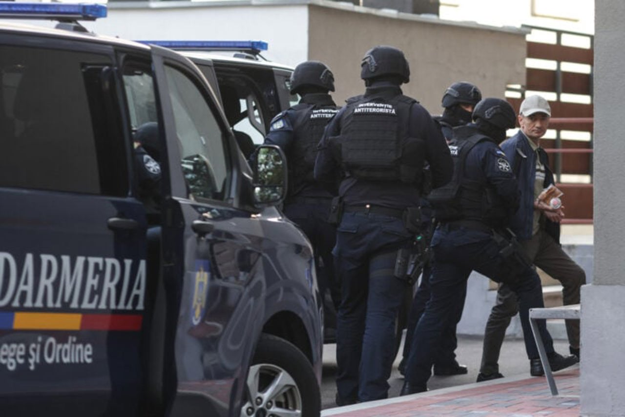 Ex-SIS deputy director, accused of treason in Romania, detained for 24 hours