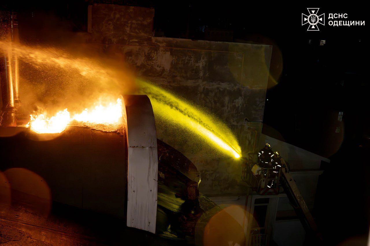 Удары РФ по Одессе: повреждены жилые дома и исторические объекты, пострадали 14 человек