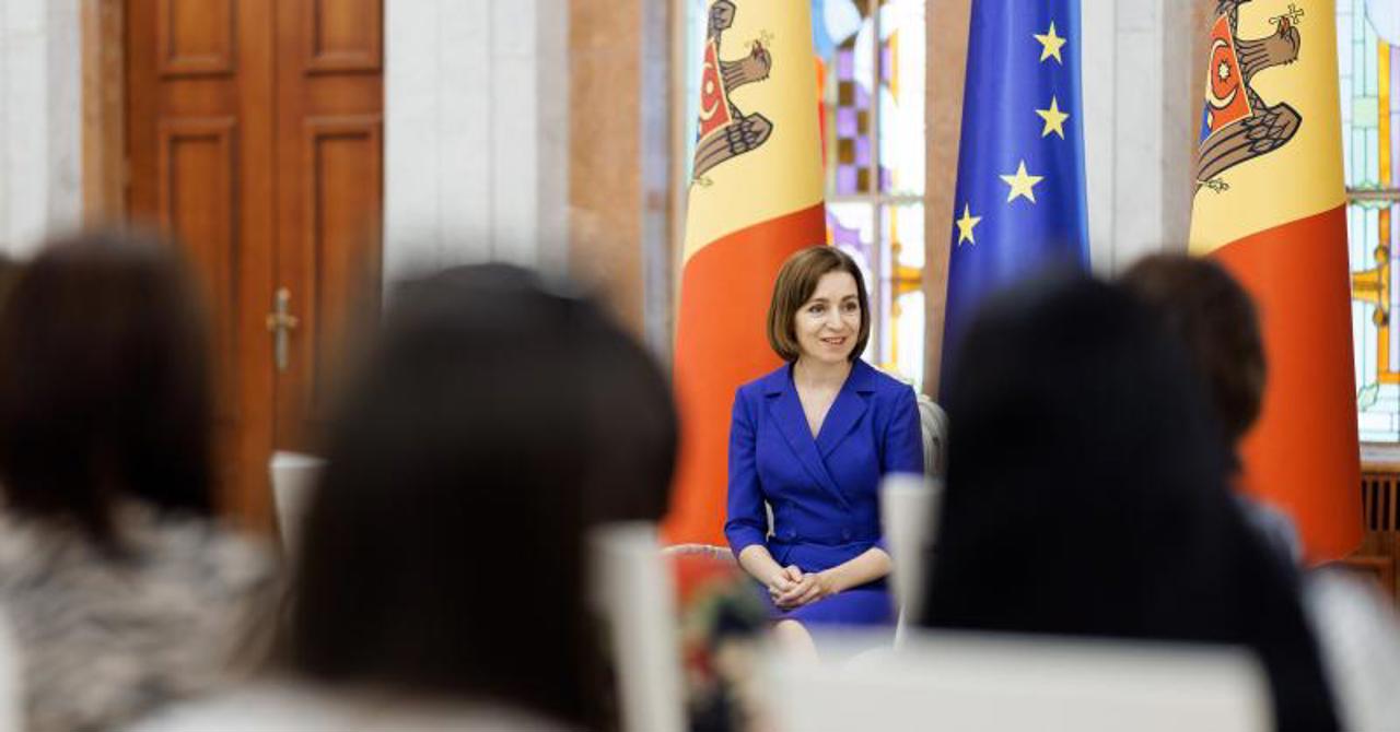 Maia Sandu, de Ziua Profesorului: „Școala trebuie să-i învețe pe copii să deosebească adevărul de manipulare”