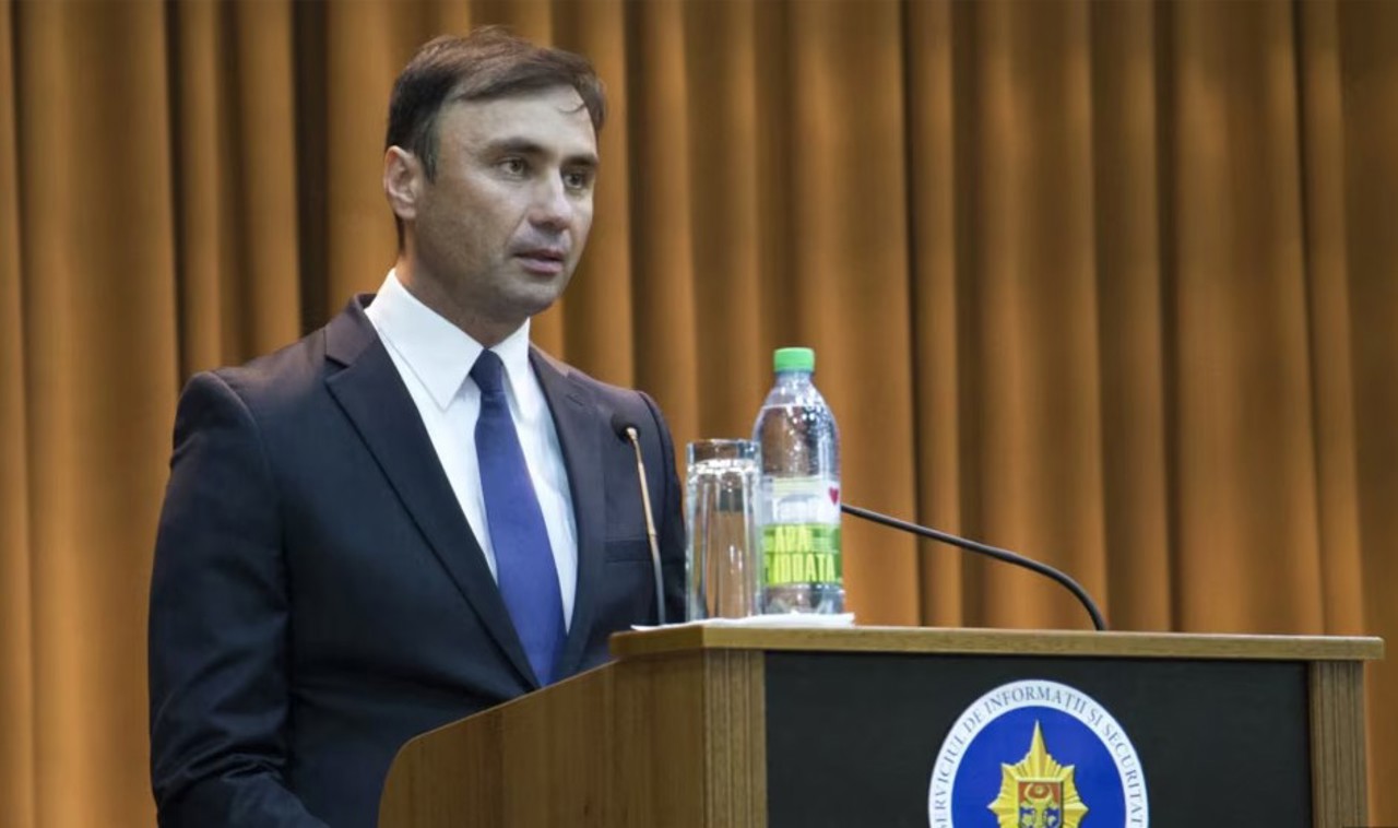 Vitalie Pîrlog, fostul ministru al Justiției, plasat în detenție la Paris