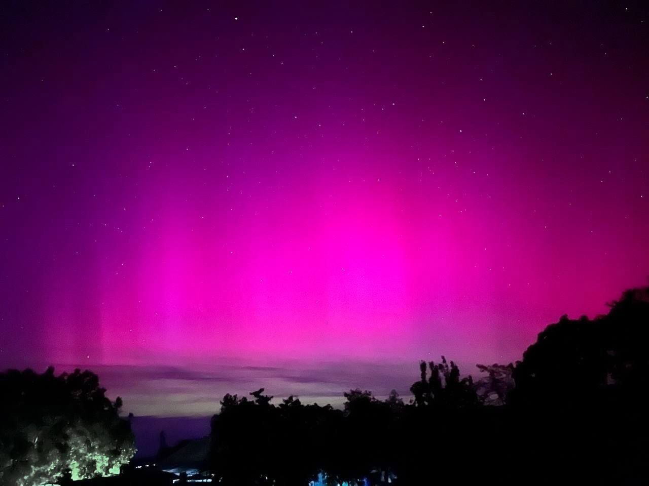 Aurora boreală, văzută din Republica Moldova. Cercetător: „Este într-adevăr cadoul vremii spațiale”