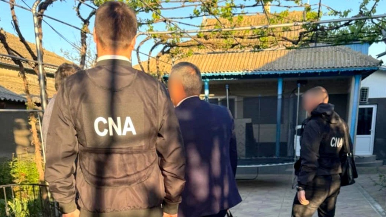 Percheziții într-un dosar de escrocherie: fost primar și administrator de firmă, bănuiți că au prejudiciat statul cu peste 630.000 de lei