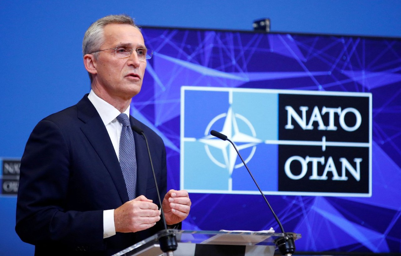 Jens Stoltenberg: „Sprijinul militar pentru Ucraina este cea mai scurtă cale către pace”