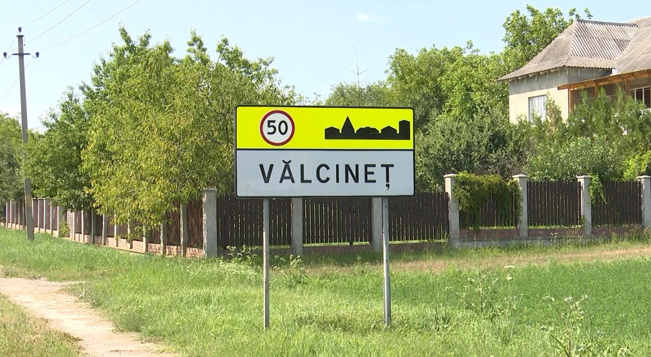 Vălcineț, satul care l-a văzut crescând pe premier: „Sperăm să facă lucruri bune”, spun localnicii  